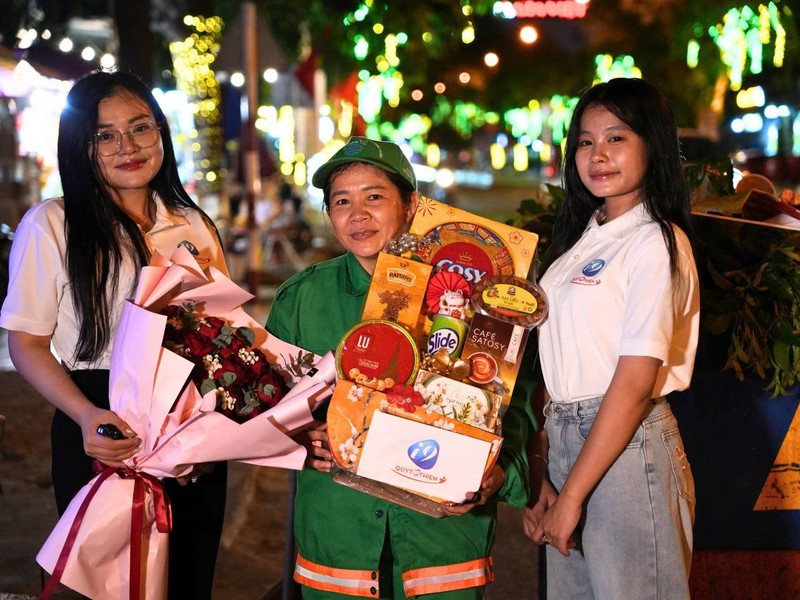 Đường dây nóng hỗ trợ khách hàng 8kbet