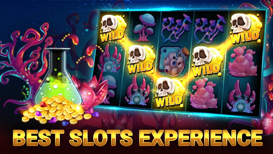 Một người đang thư giãn chơi game trên điện thoại sau giờ làm